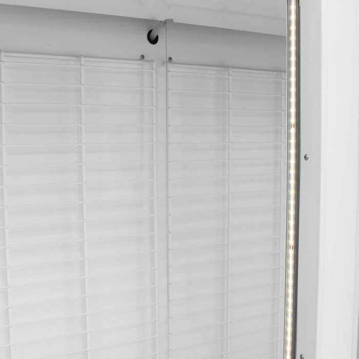 Turbo Air TGIM-49W-N 54" Indoor Ice Merchandiser w/ Bottom Mount Compressor - Glass Door, 115v - Bakery Wholesalers